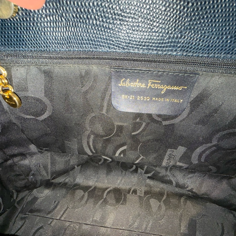 Salvatore Ferragamo Navy Vala 100% Authentic! - Picture 5 of 5